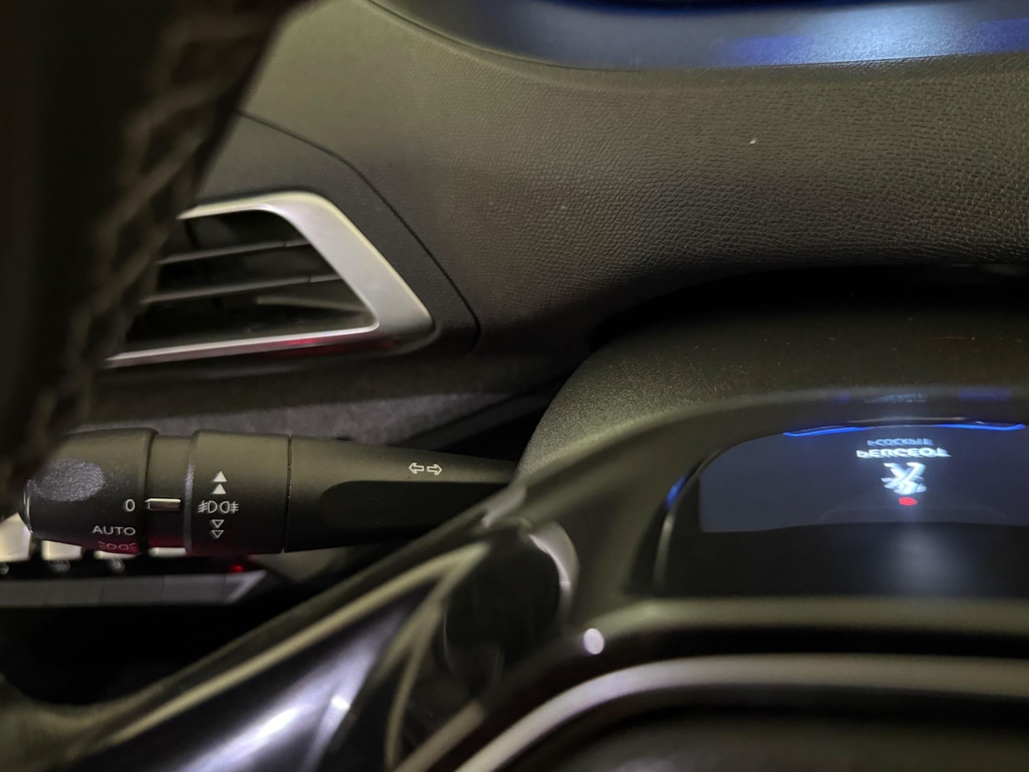 Used Peugeot 3008 for sale - 76997395: Photo 30