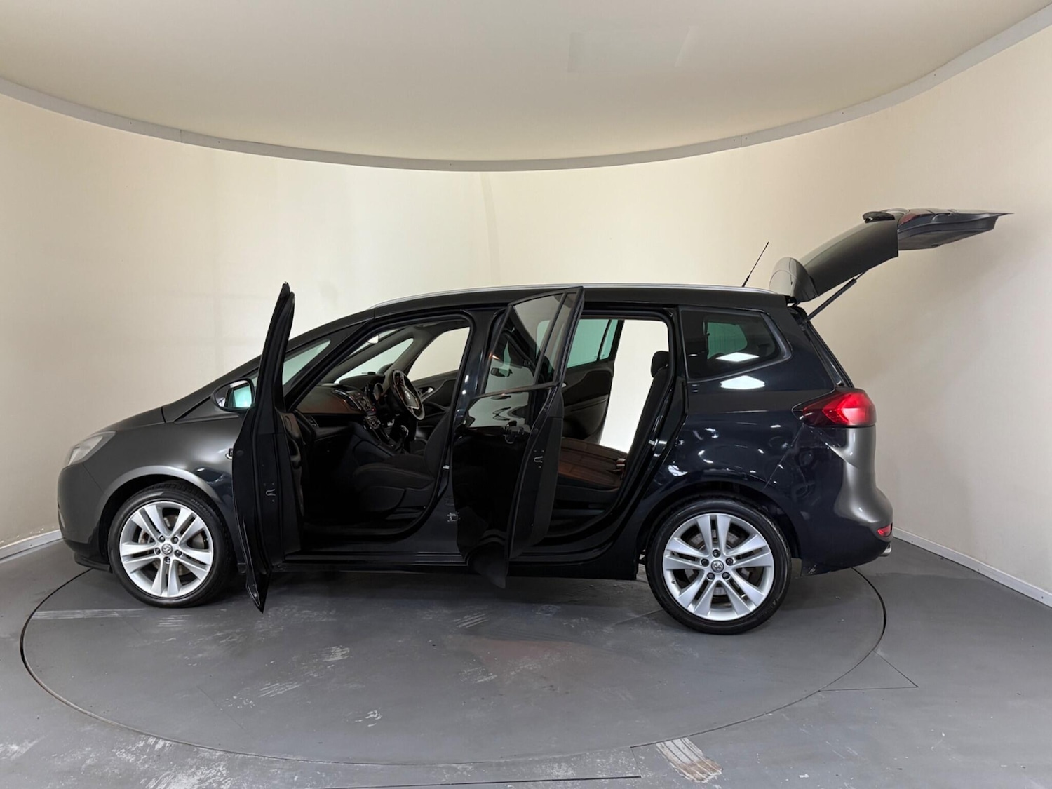 Used Vauxhall Zafira Tourer 2014 for sale - 76409237: Photo 11