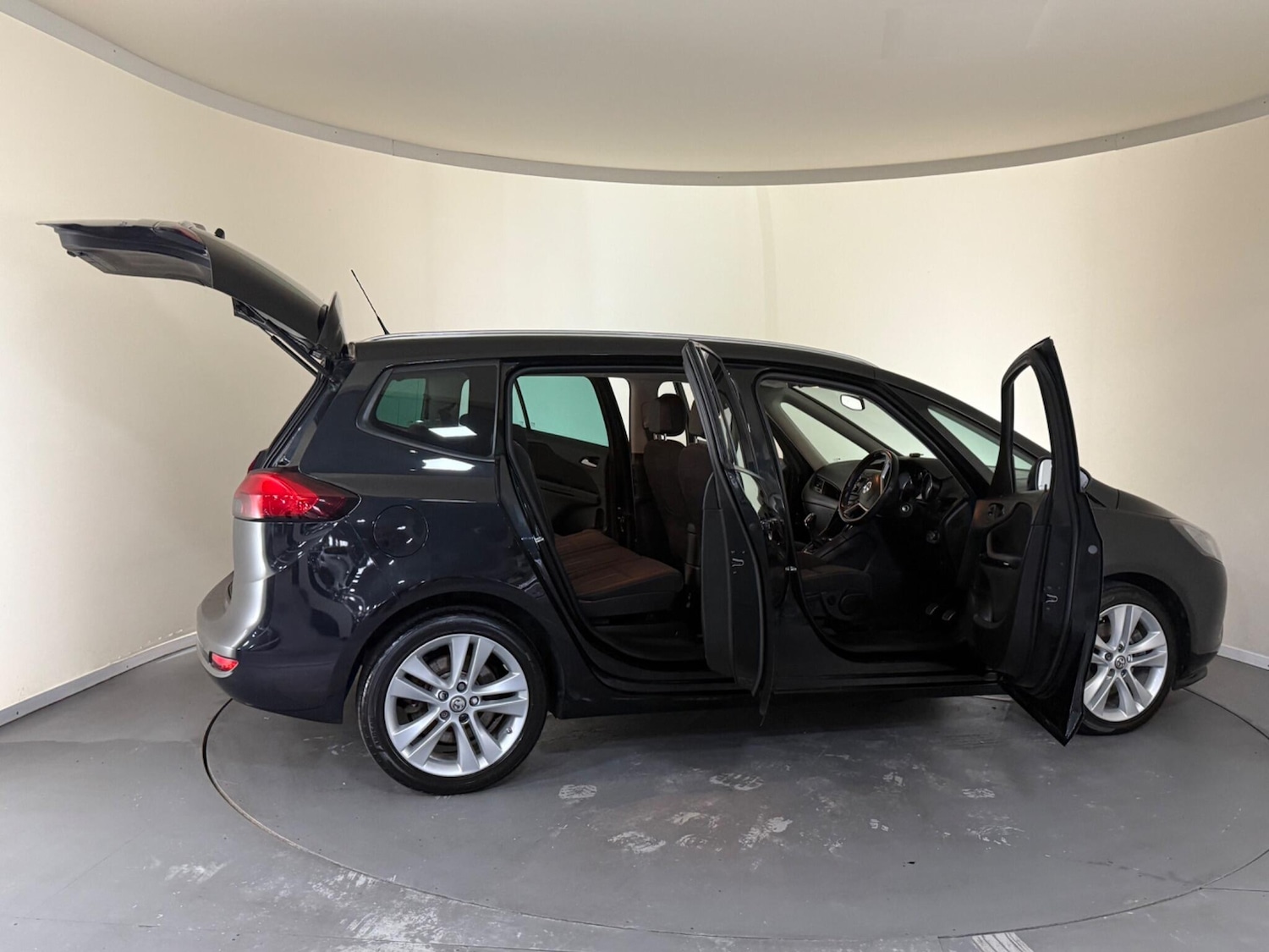 Used Vauxhall Zafira Tourer 2014 for sale - 76409237: Photo 15