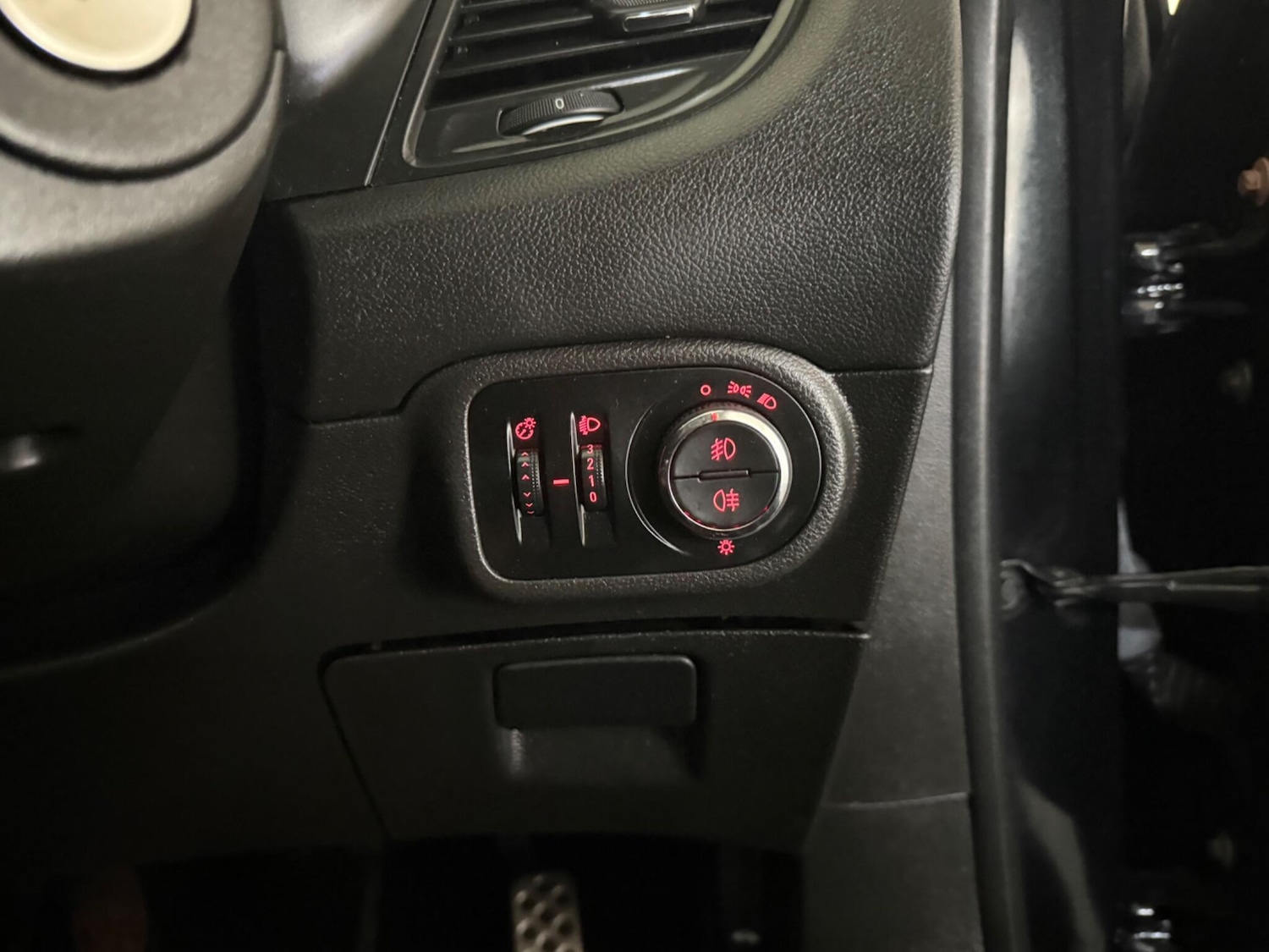 Used Vauxhall Zafira Tourer 2014 for sale - 76409237: Photo 26