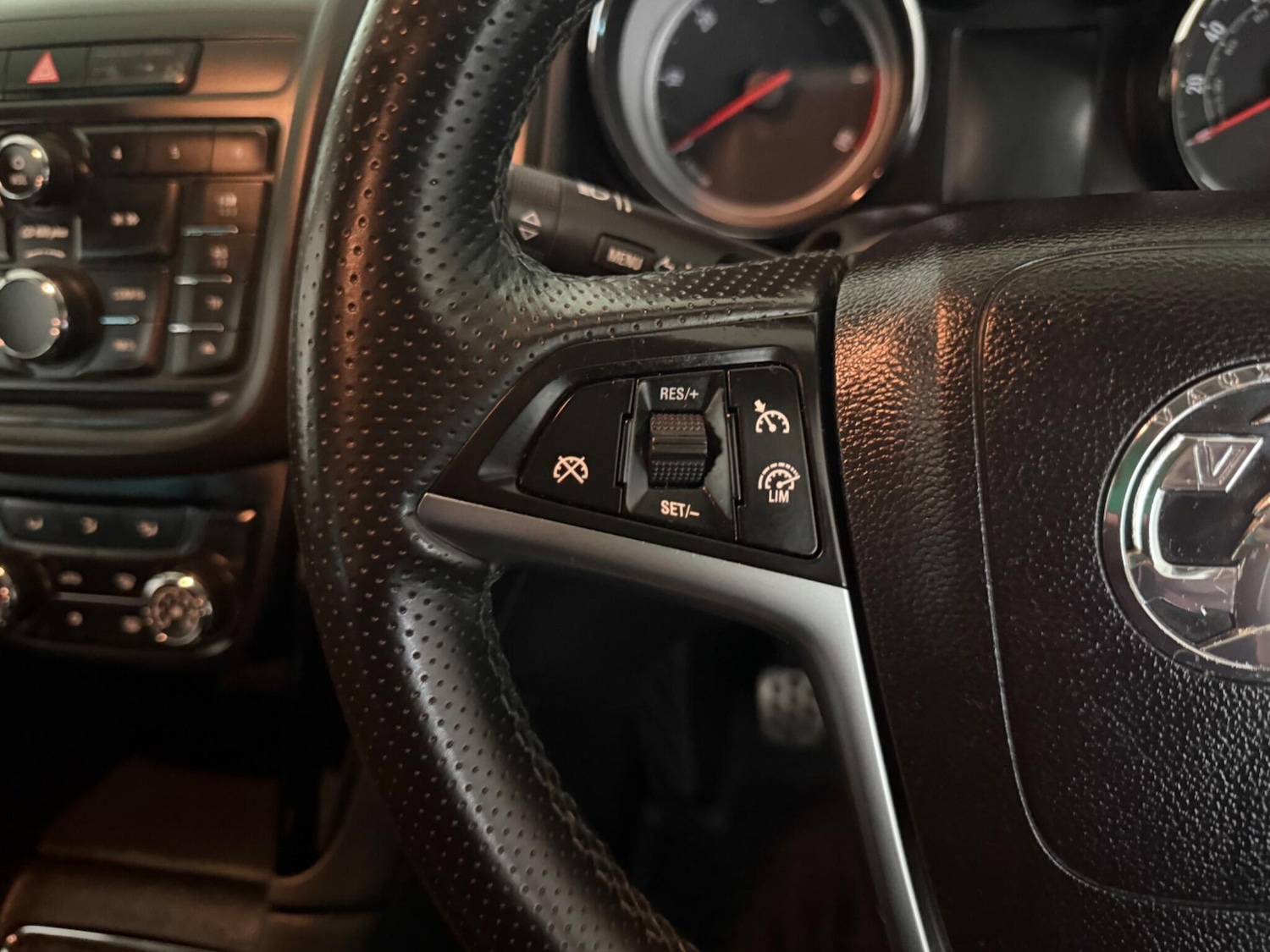 Used Vauxhall Zafira Tourer 2014 for sale - 76409237: Photo 30