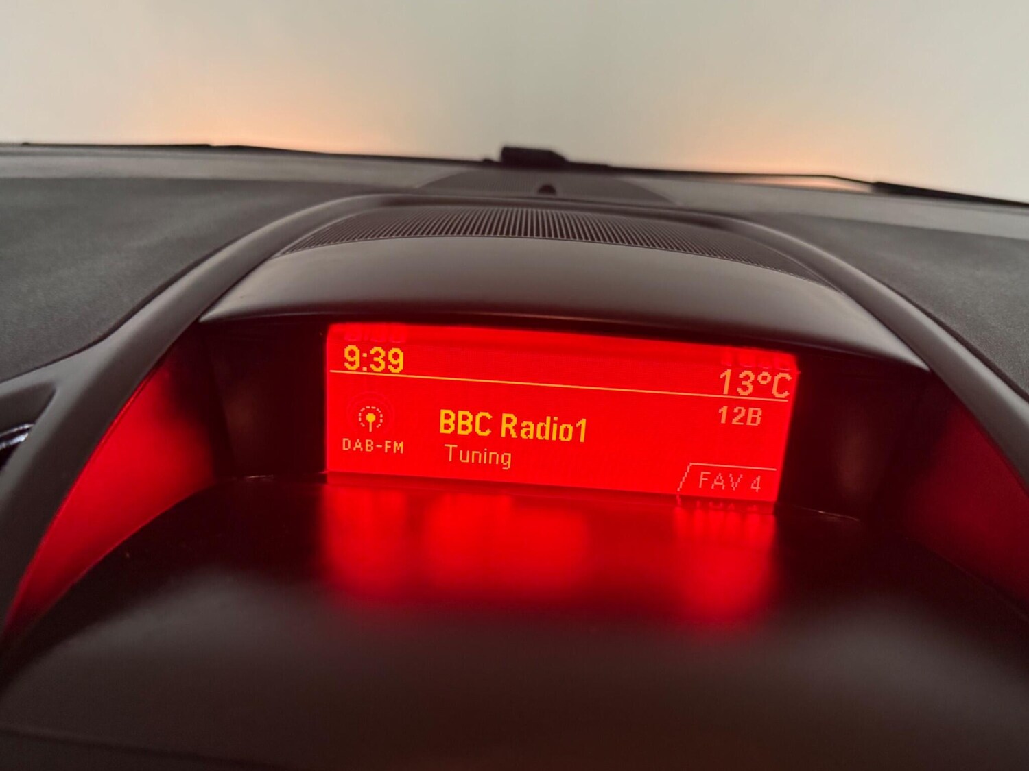 Used Vauxhall Zafira Tourer 2014 for sale - 76409237: Photo 36