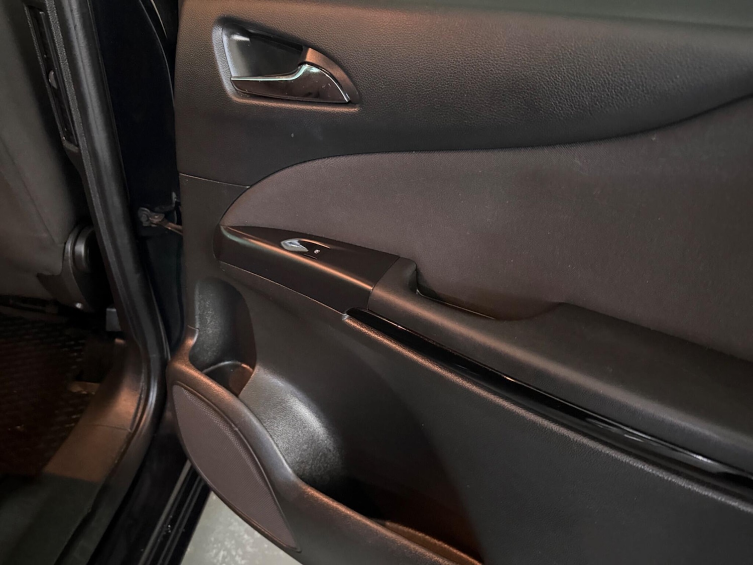 Used Vauxhall Zafira Tourer 2014 for sale - 76409237: Photo 46