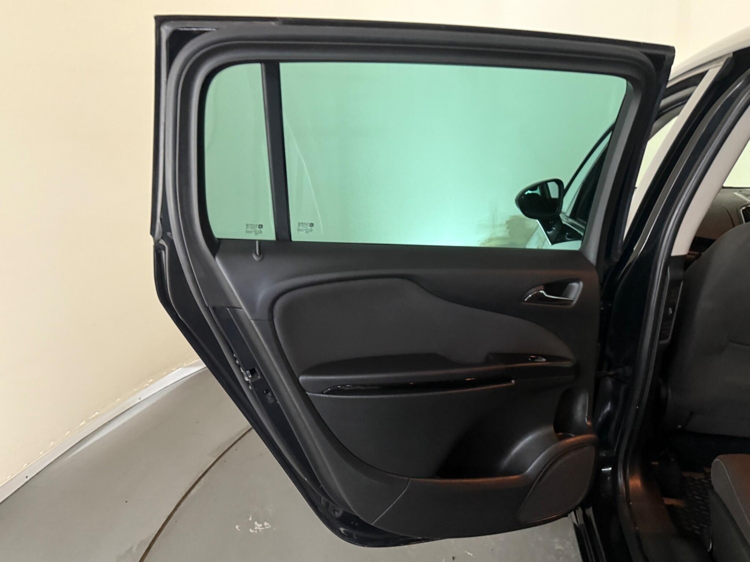 Used Vauxhall Zafira Tourer 2014 for sale - 76409237: Photo 59