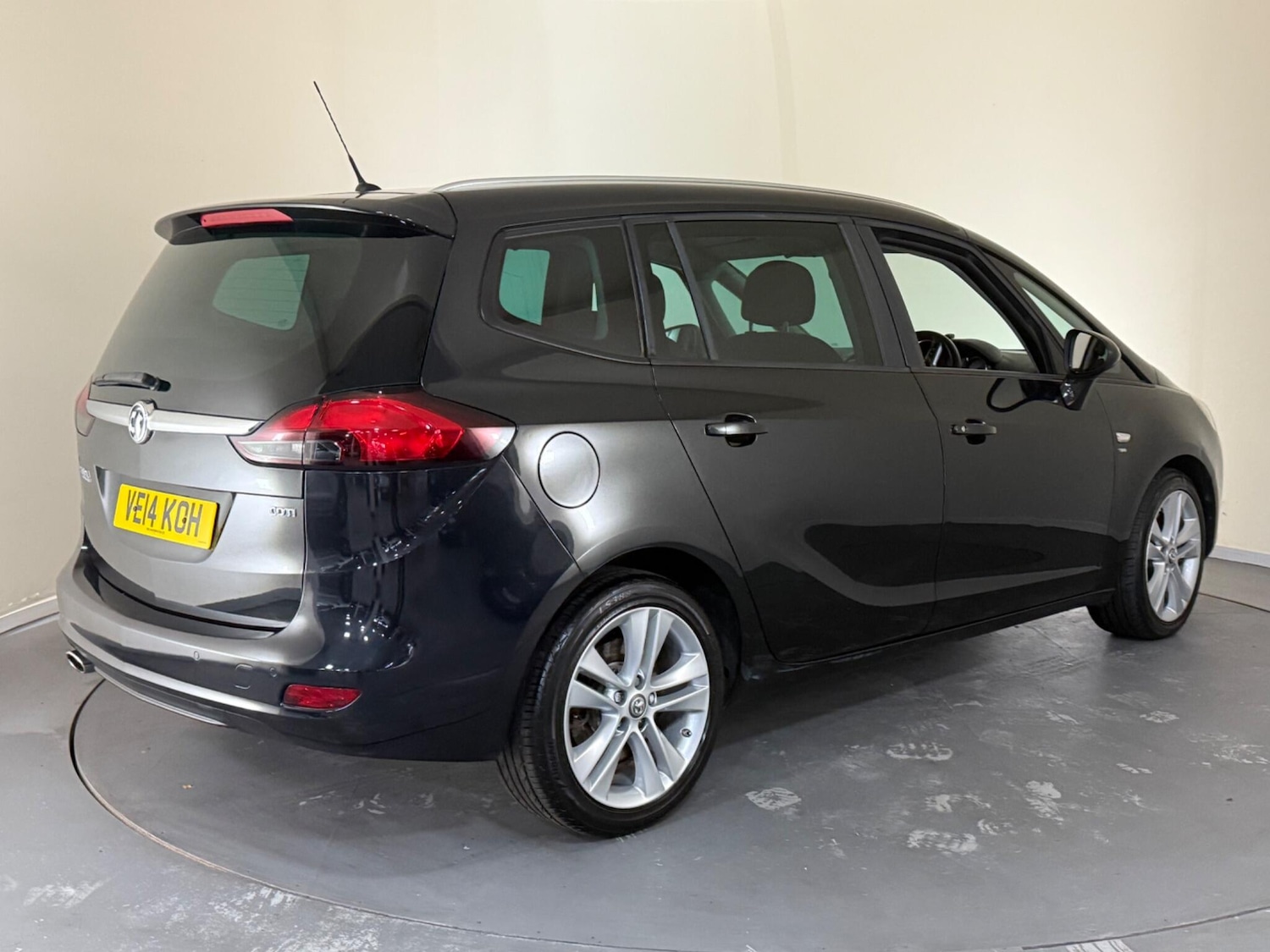 Used Vauxhall Zafira Tourer 2014 for sale - 76409237: Photo 7