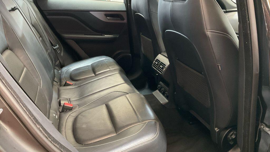 Used Jaguar F-Pace 2016 for sale - 76371400: Photo 8