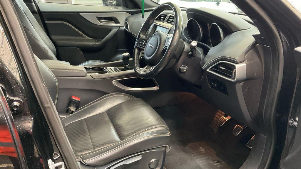 Used Jaguar F-Pace 2016 for sale - 76371400: Photo 9