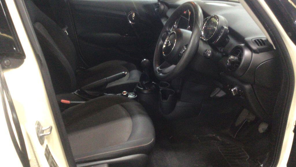 Used MINI Hatch 2018 for sale - 76409426: Photo 9