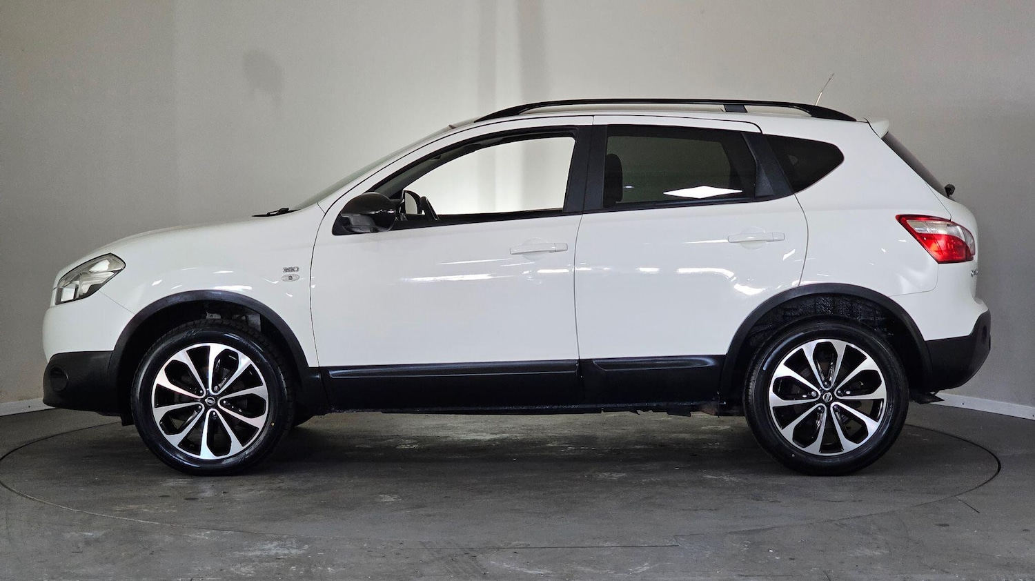 Used Nissan Qashqai 2013 for sale - 76409321: Photo 10