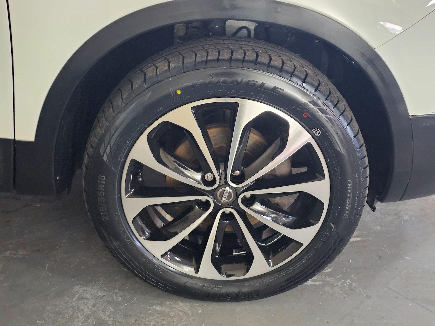 Used Nissan Qashqai 2013 for sale - 76409321: Photo 15