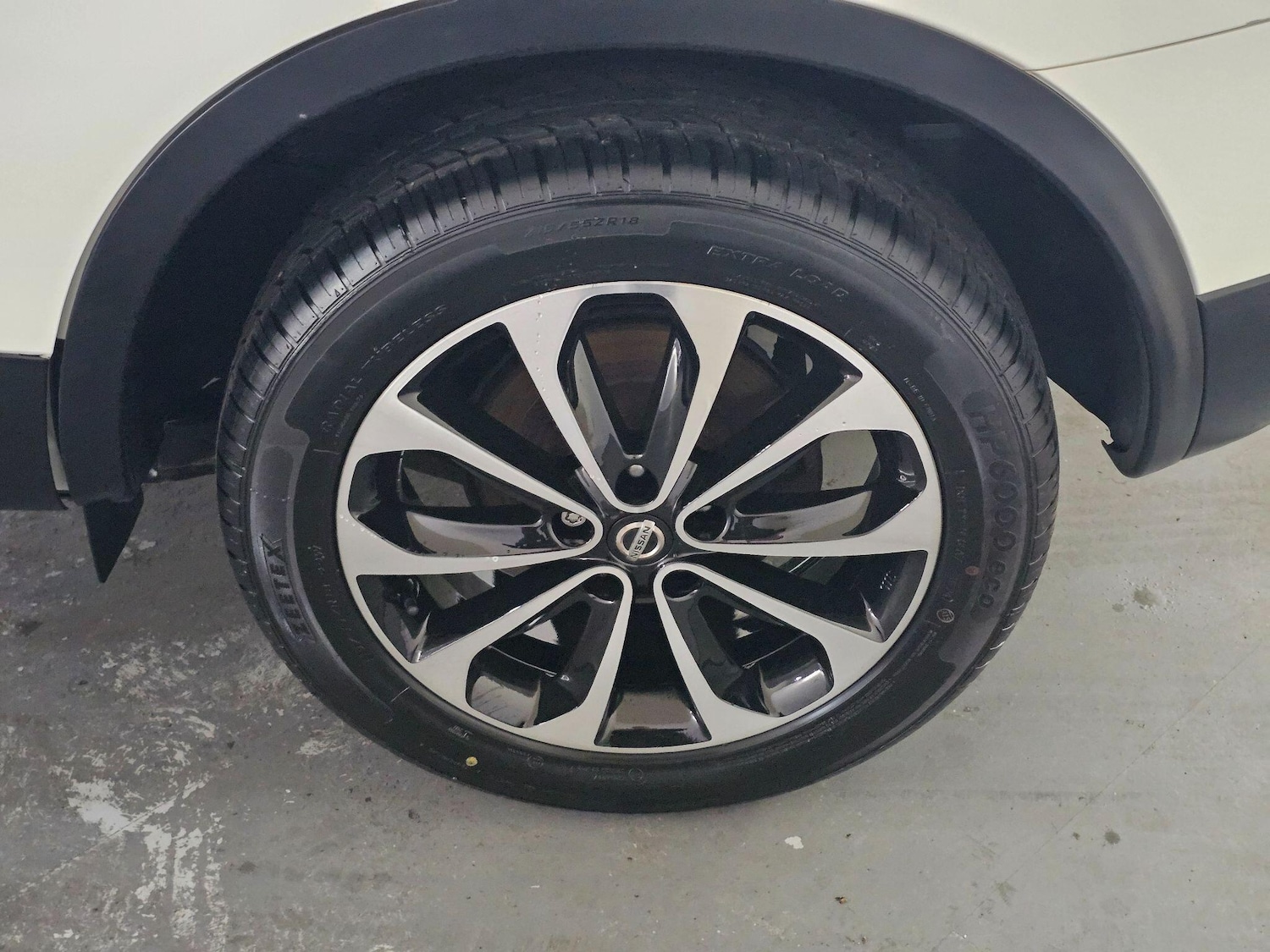 Used Nissan Qashqai 2013 for sale - 76409321: Photo 17