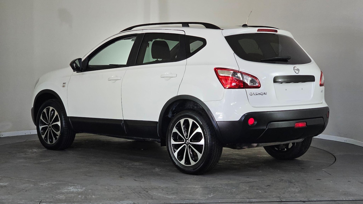 Used Nissan Qashqai 2013 for sale - 76409321: Photo 9
