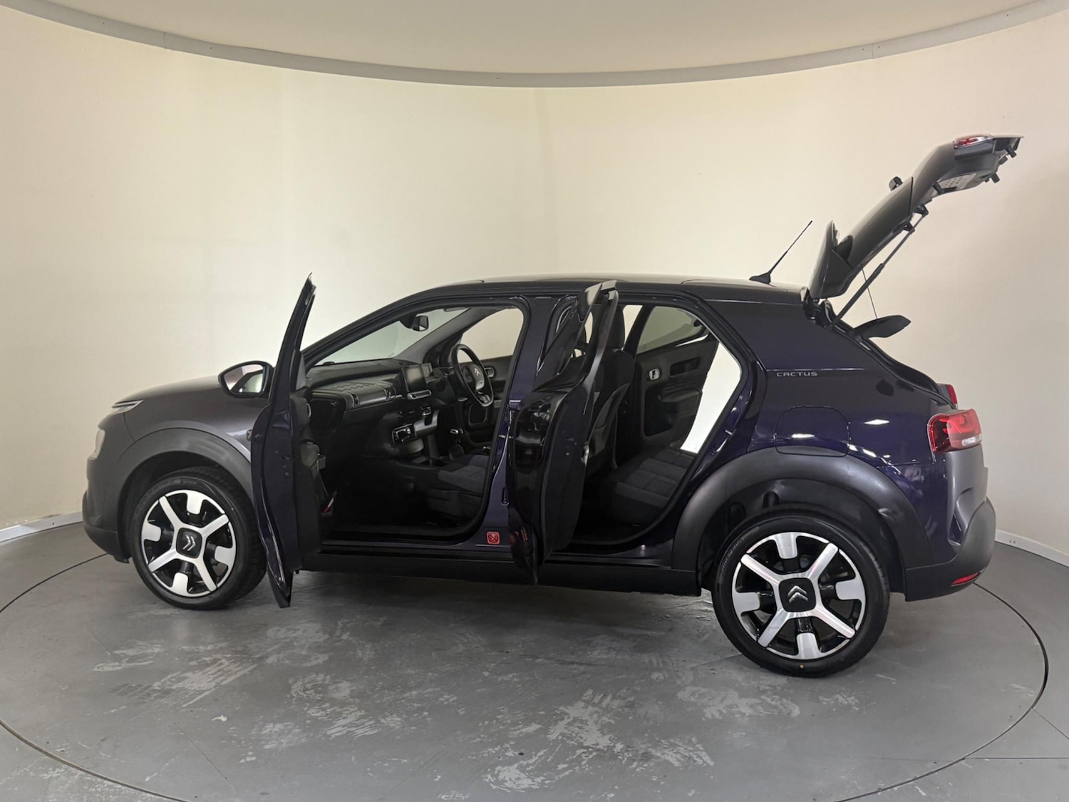 Used Citroen C4 Cactus 2018 for sale - 76408532: Photo 11