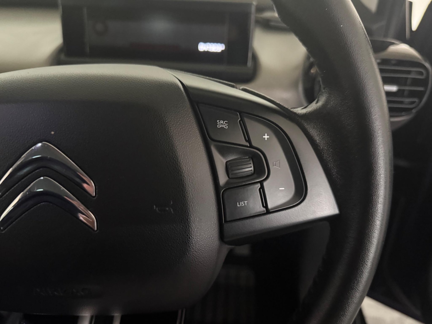 Used Citroen C4 Cactus 2018 for sale - 76408532: Photo 27