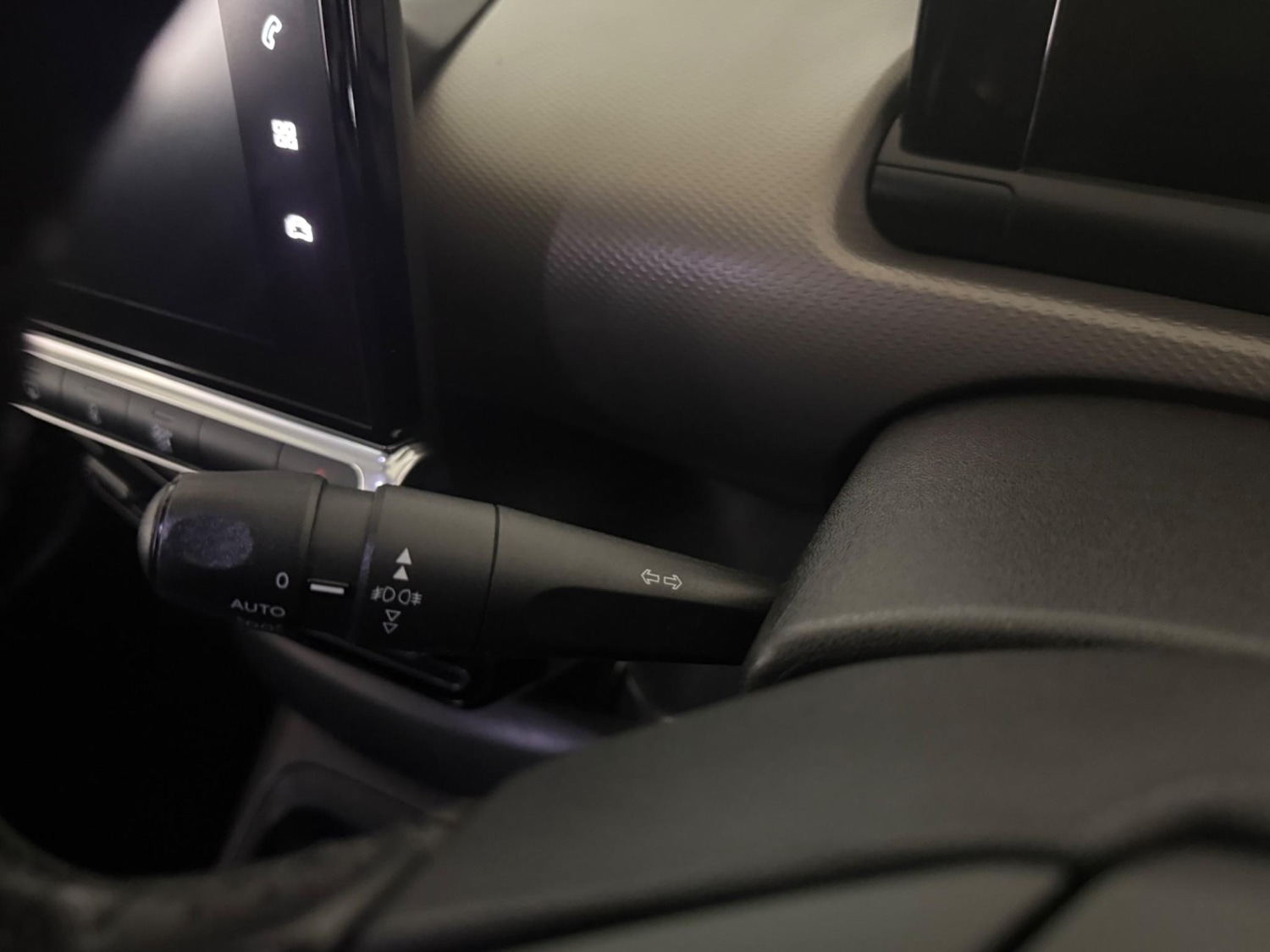 Used Citroen C4 Cactus 2018 for sale - 76408532: Photo 30