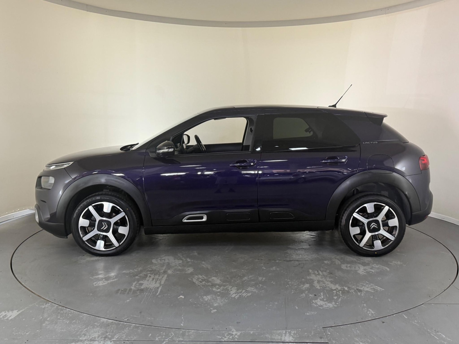 Used Citroen C4 Cactus 2018 for sale - 76408532: Photo 4