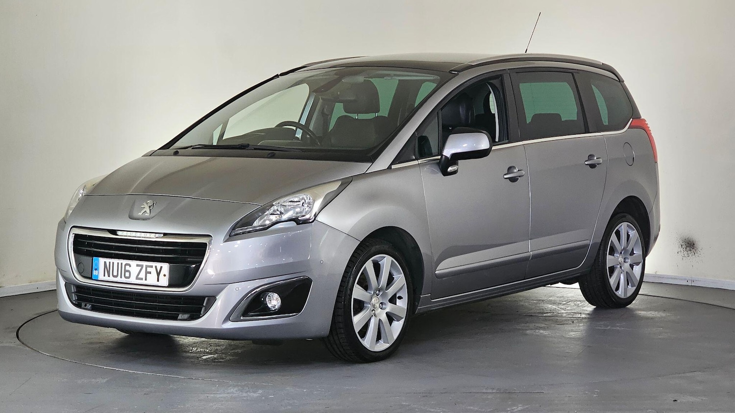 Used Peugeot 5008 2016 for sale - 76409448: Photo 12