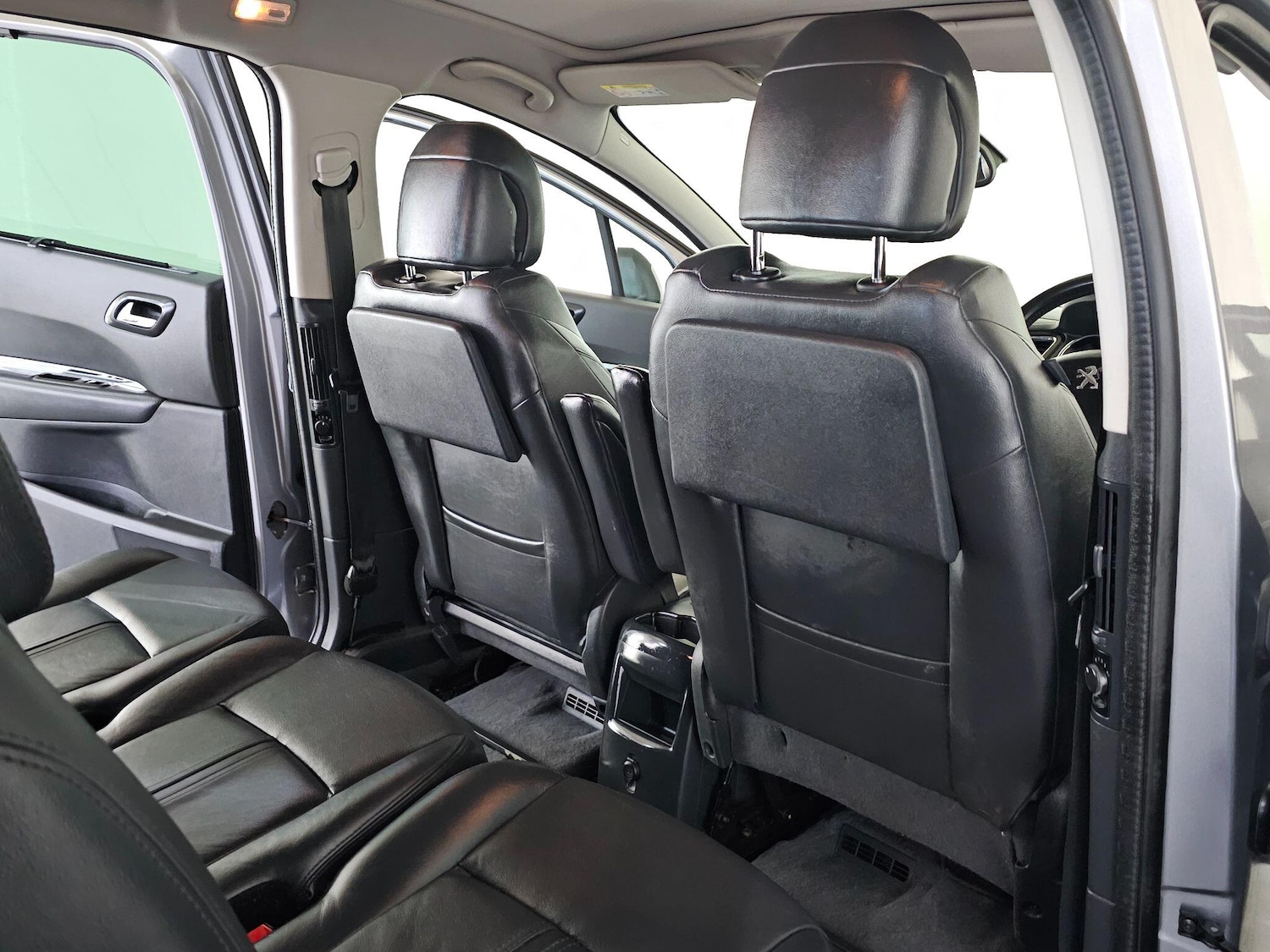 Used Peugeot 5008 2016 for sale - 76409448: Photo 28