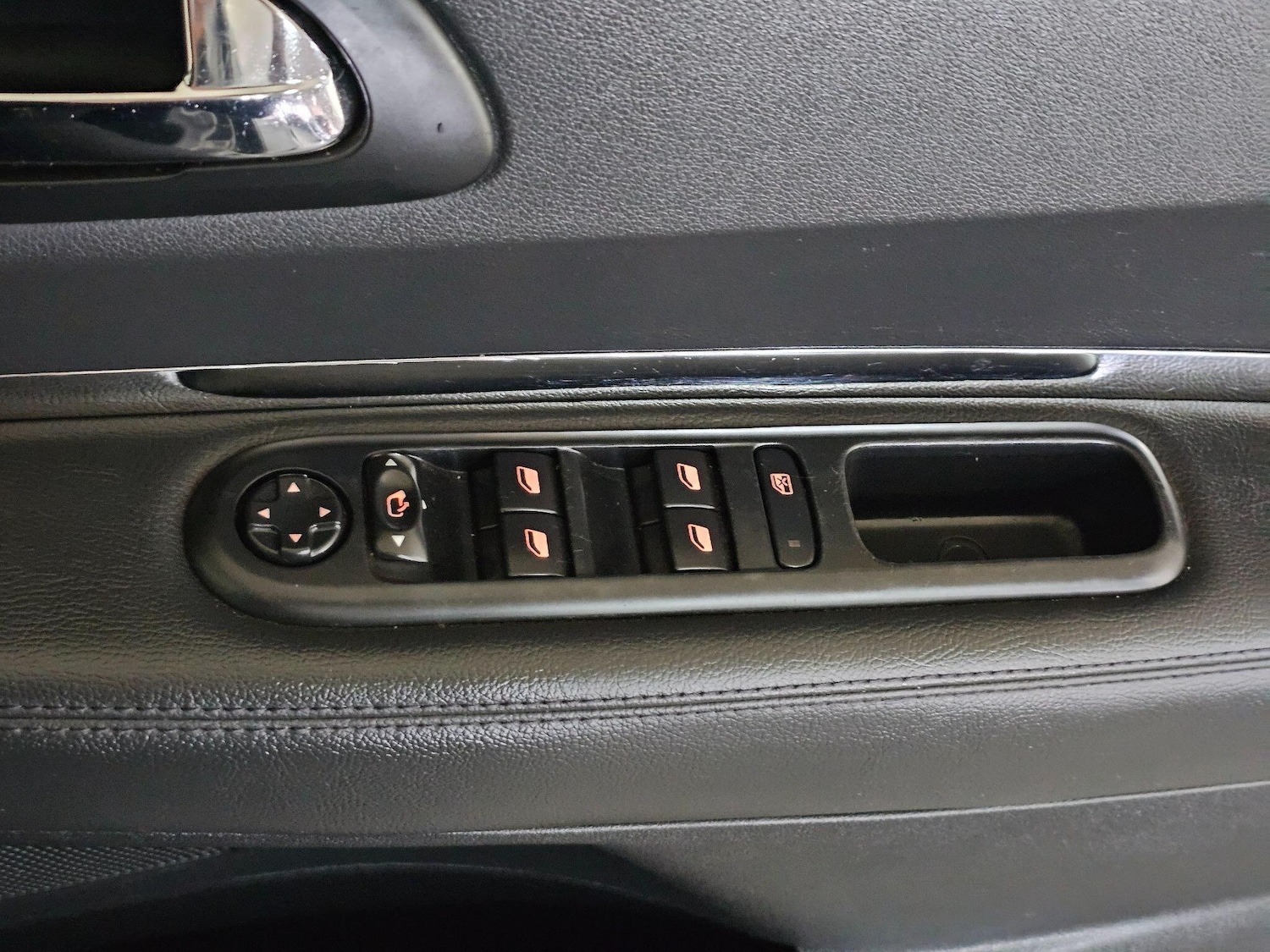 Used Peugeot 5008 2016 for sale - 76409448: Photo 44