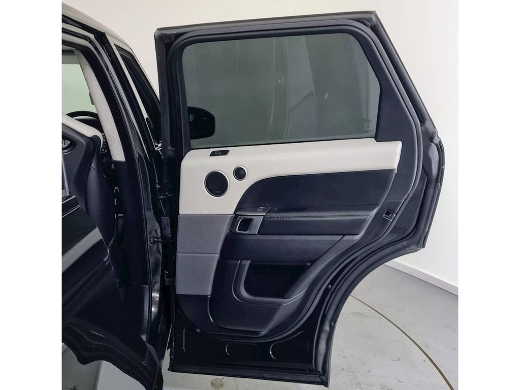 Used Land Rover Range Rover Sport 2017 for sale - 76408924: Photo 17