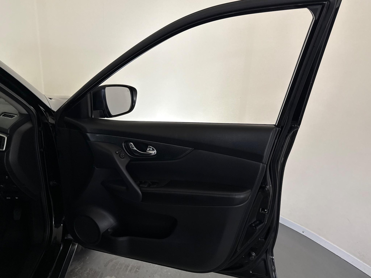 Used Nissan X-Trail 2015 for sale - 76591974: Photo 21