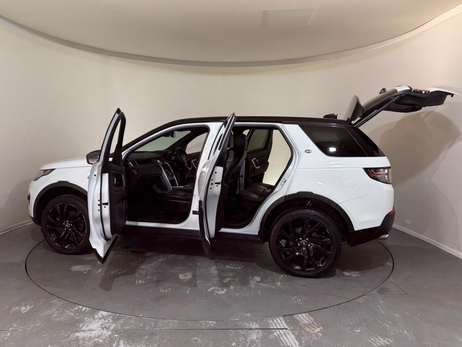 Used Land Rover Discovery Sport 2017 for sale - 76499973: Photo 11