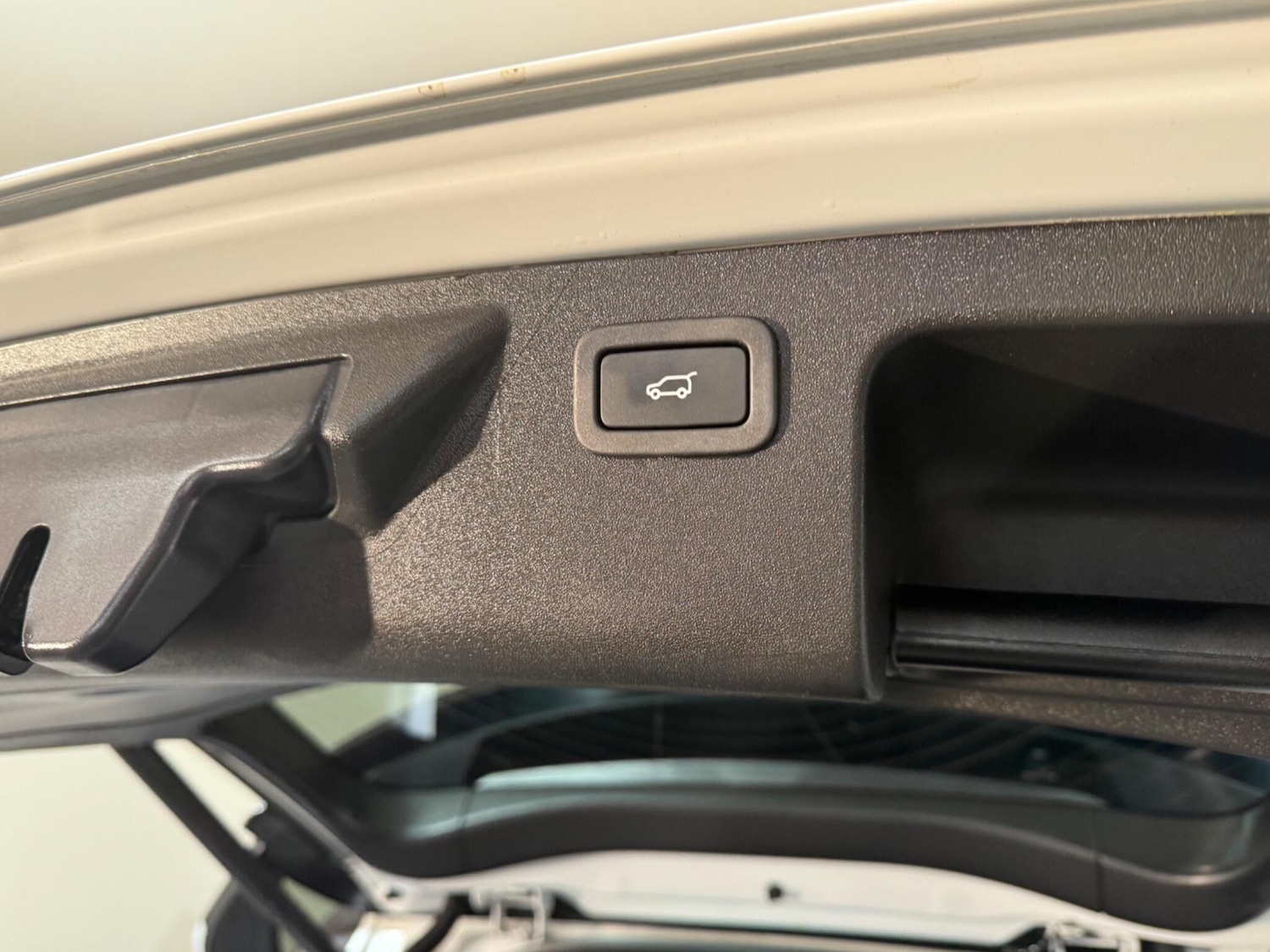 Used Land Rover Discovery Sport 2017 for sale - 76499973: Photo 15