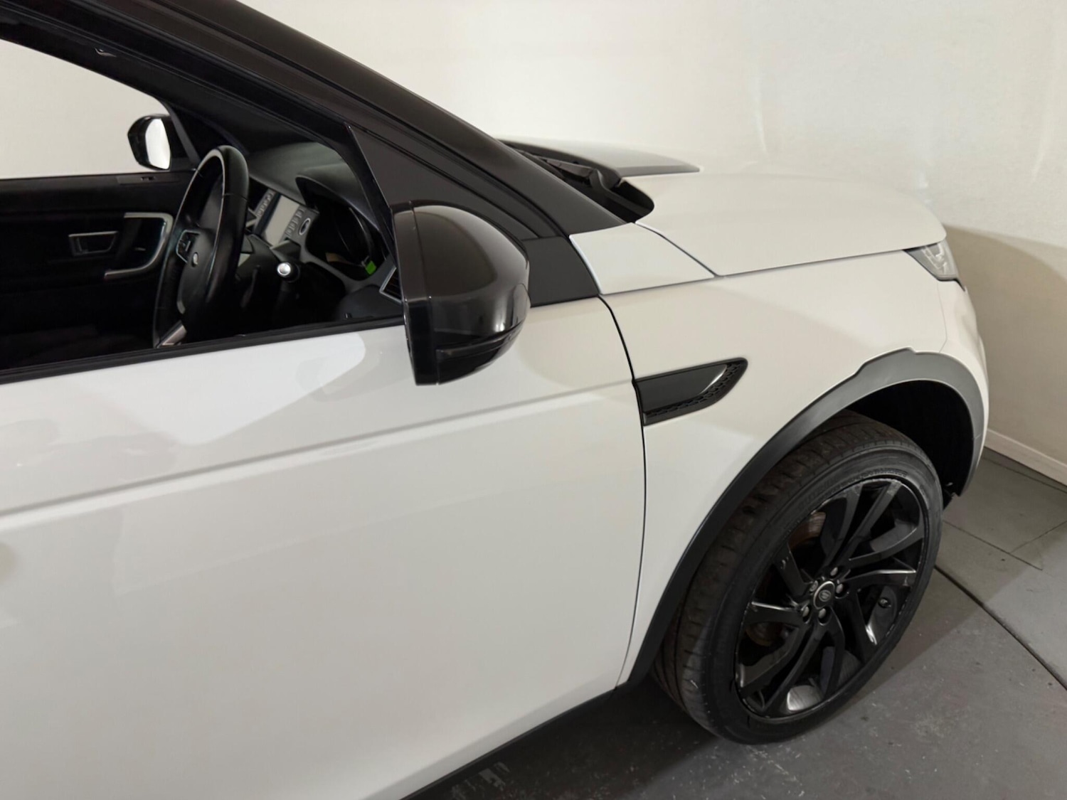 Used Land Rover Discovery Sport 2017 for sale - 76499973: Photo 21