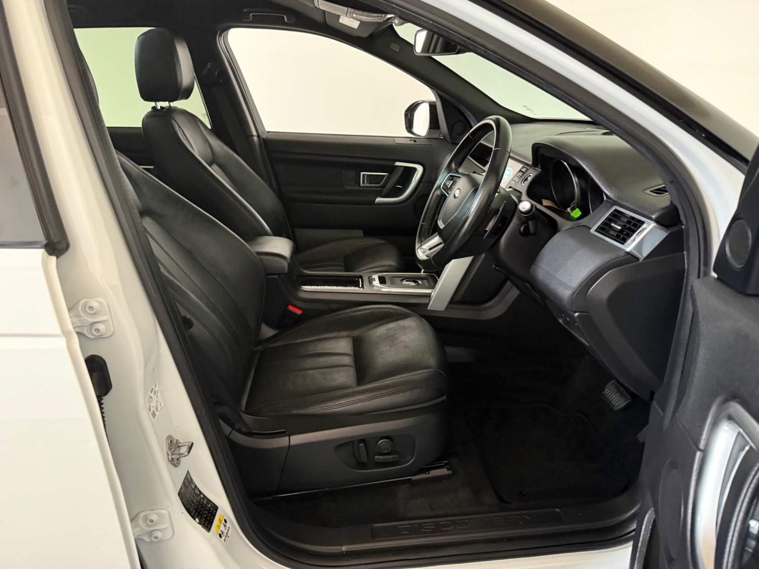 Used Land Rover Discovery Sport 2017 for sale - 76499973: Photo 24