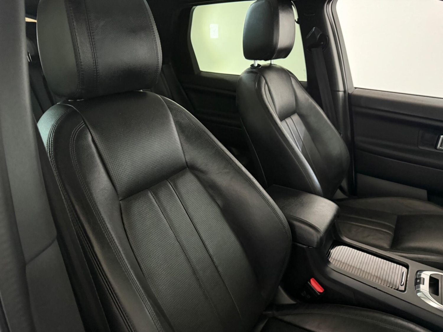 Used Land Rover Discovery Sport 2017 for sale - 76499973: Photo 25