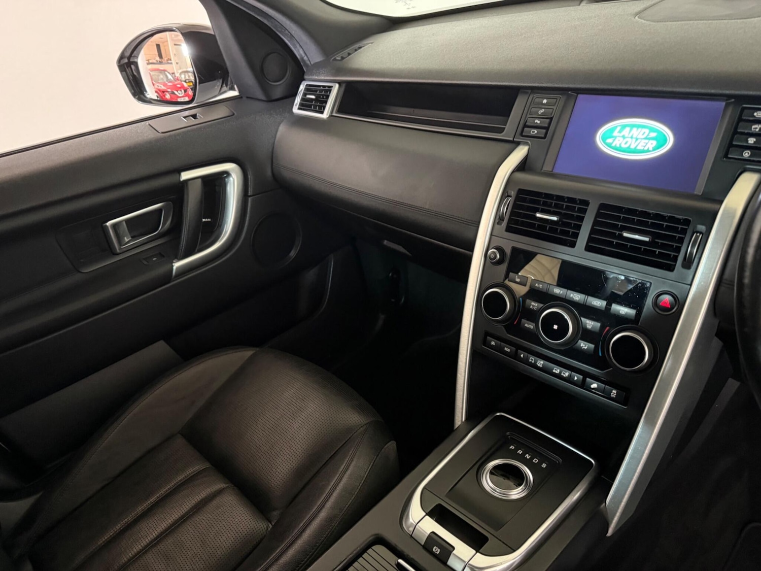 Used Land Rover Discovery Sport 2017 for sale - 76499973: Photo 34