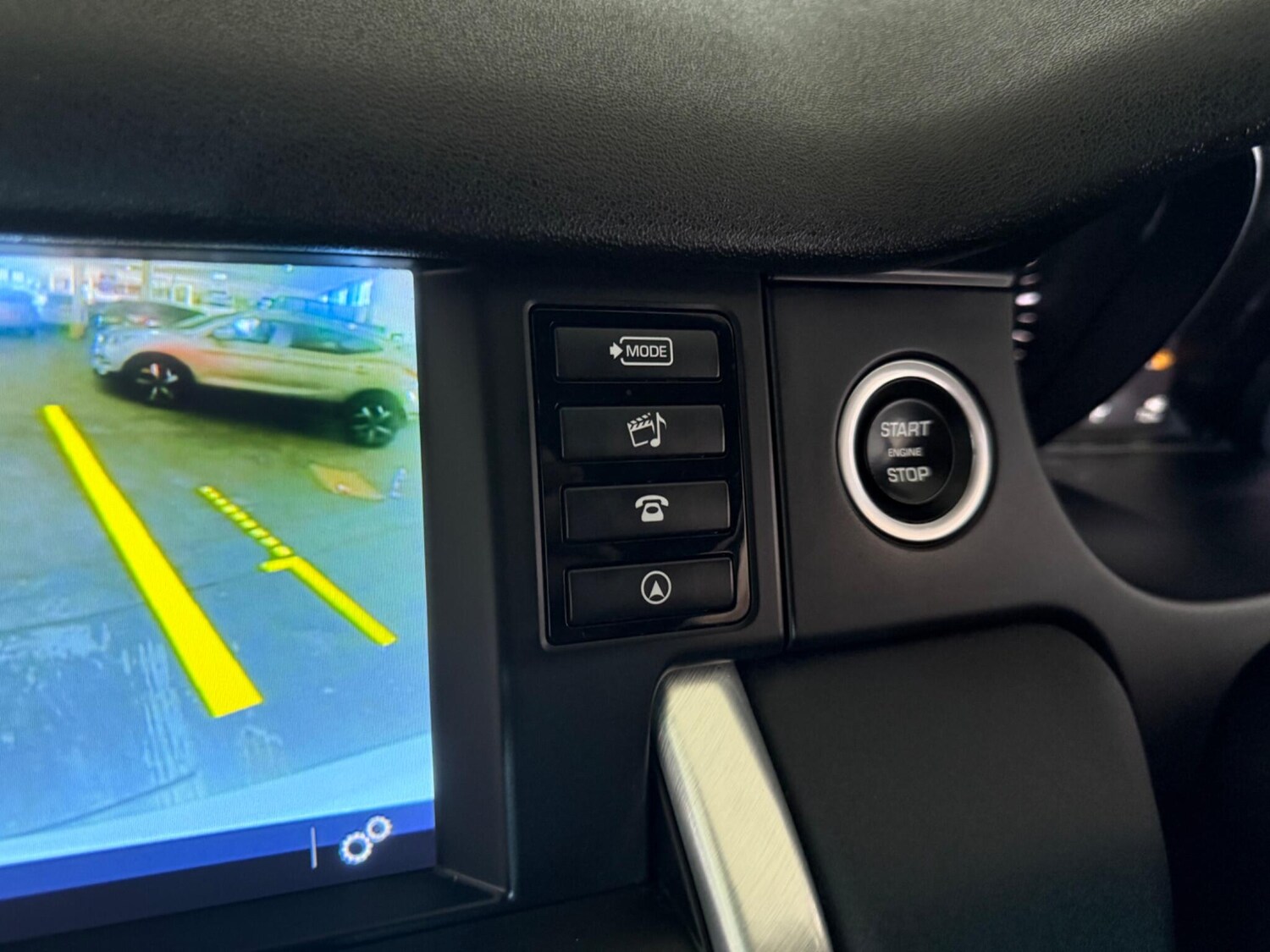 Used Land Rover Discovery Sport 2017 for sale - 76499973: Photo 43