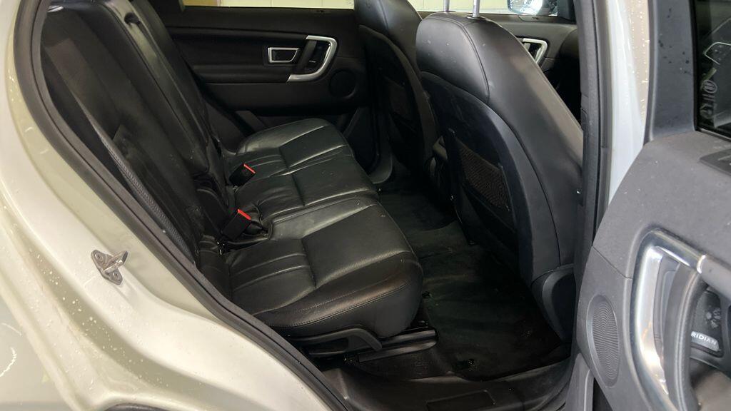 Used Land Rover Discovery Sport 2017 for sale - 76499973: Photo 5