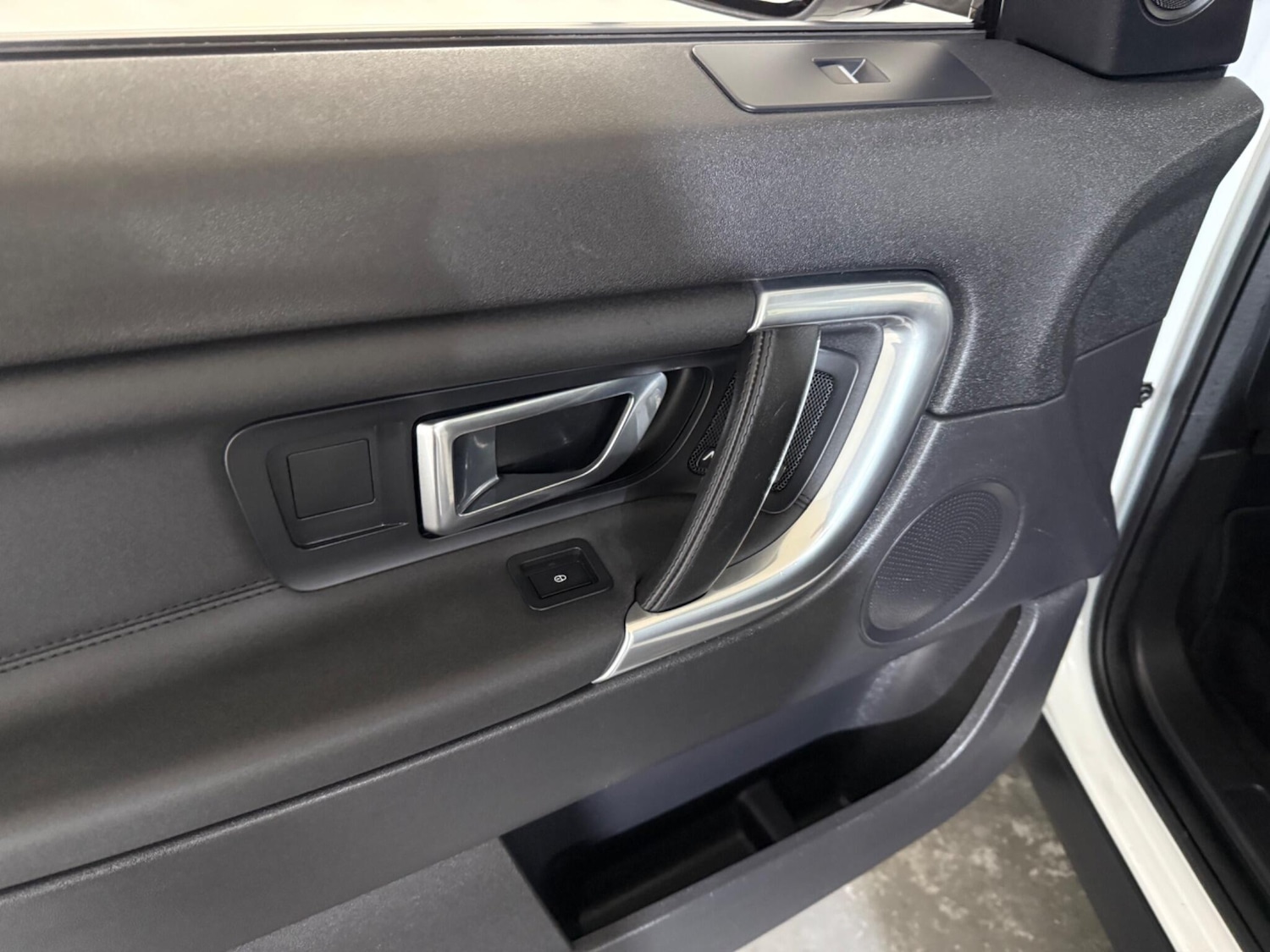 Used Land Rover Discovery Sport 2017 for sale - 76499973: Photo 71