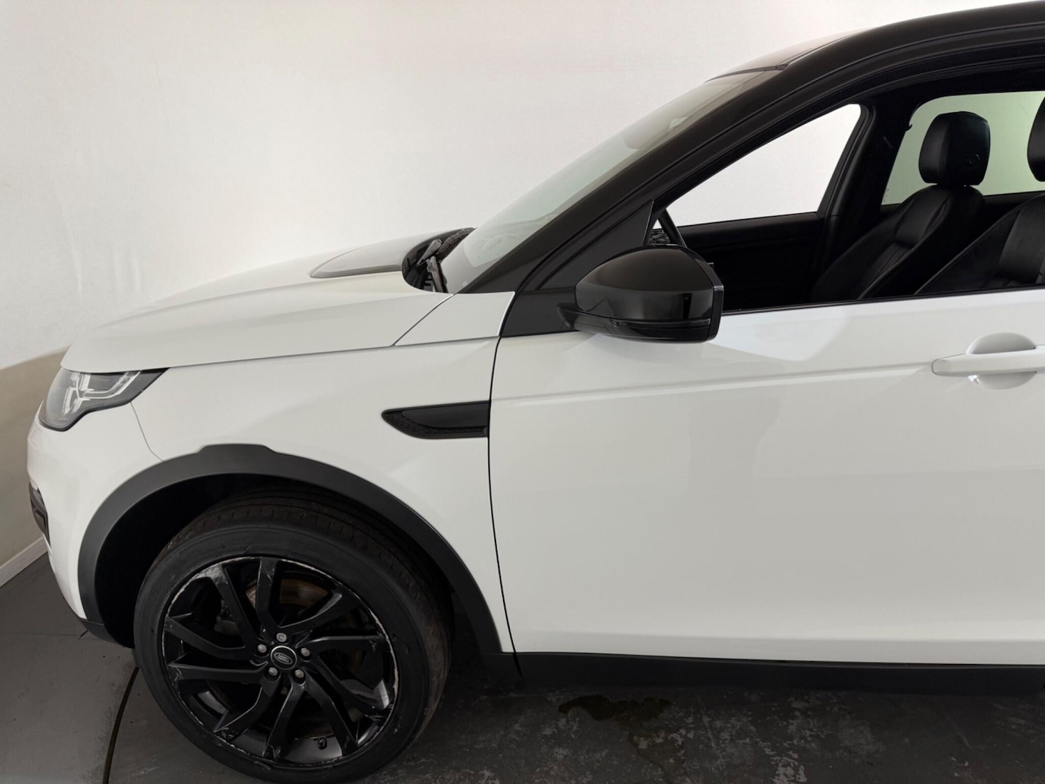 Used Land Rover Discovery Sport 2017 for sale - 76499973: Photo 81