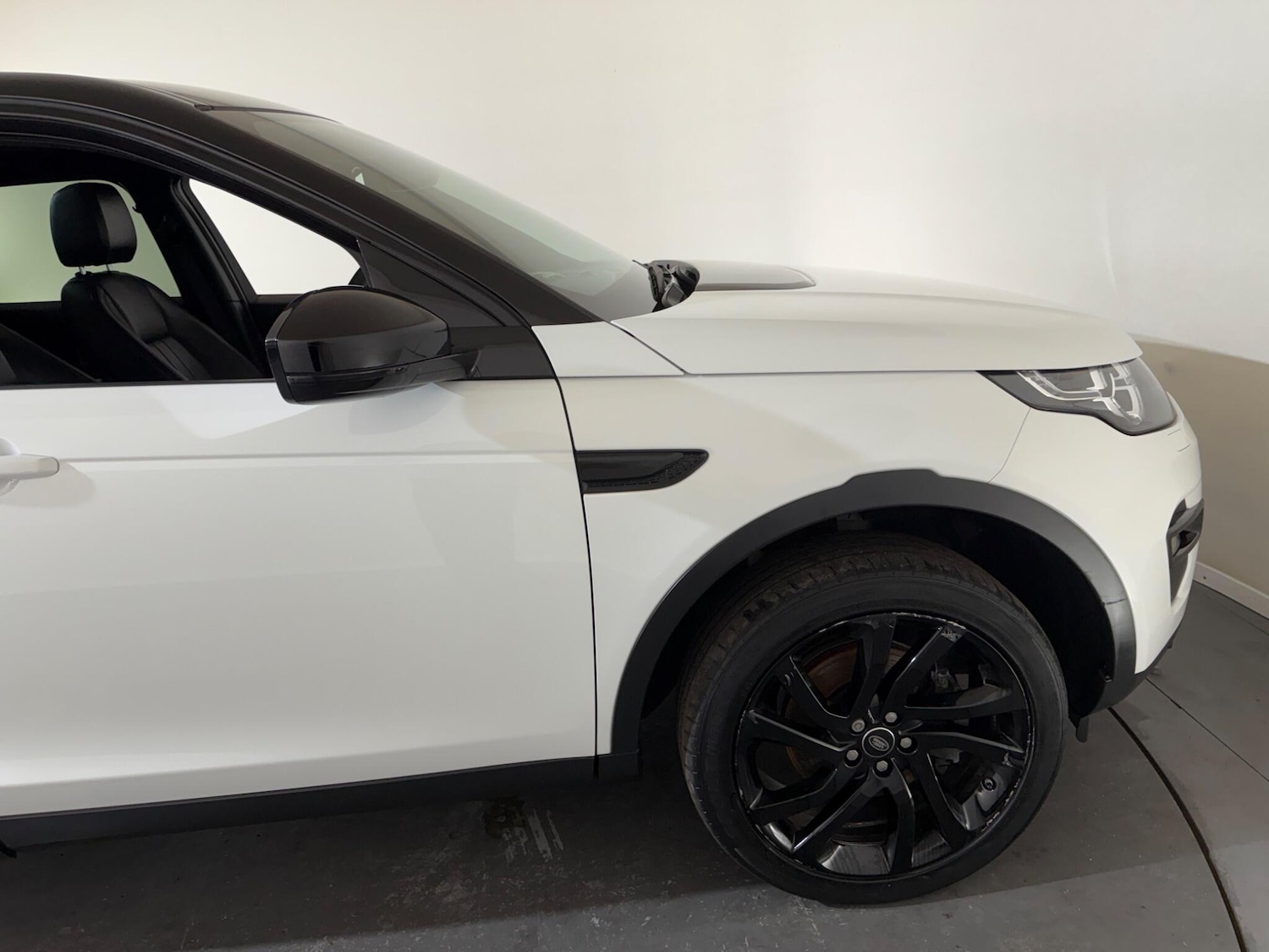 Used Land Rover Discovery Sport 2017 for sale - 76499973: Photo 82
