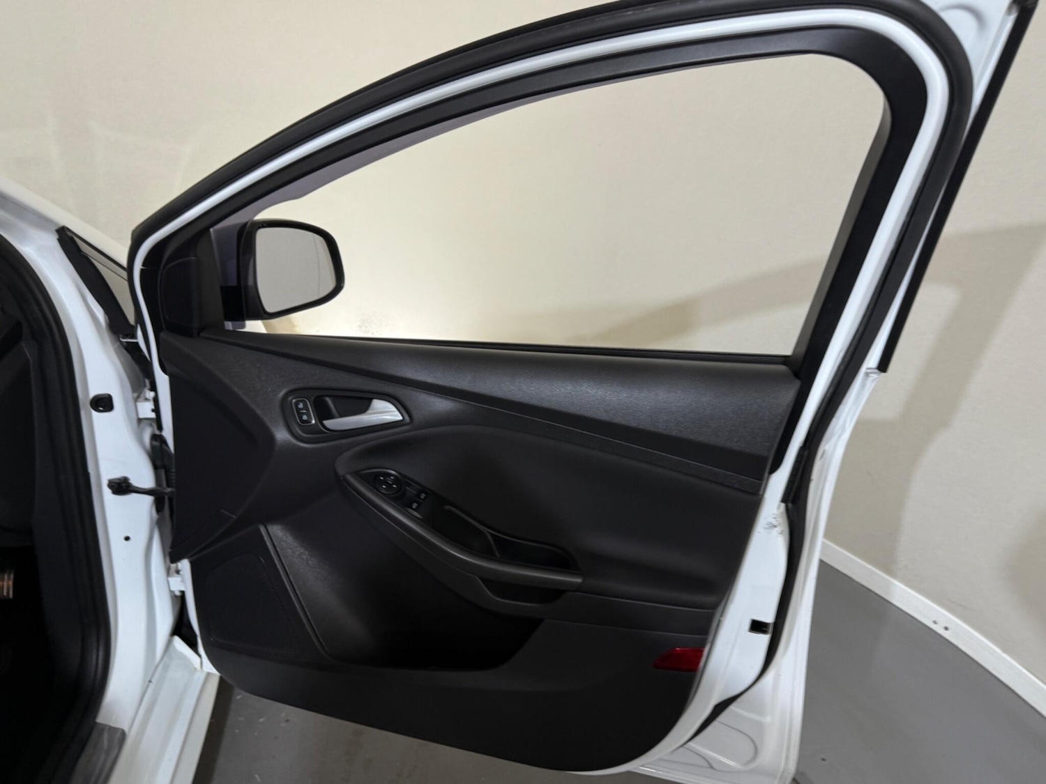 Used Ford Focus 2017 for sale - 76409559: Photo 20