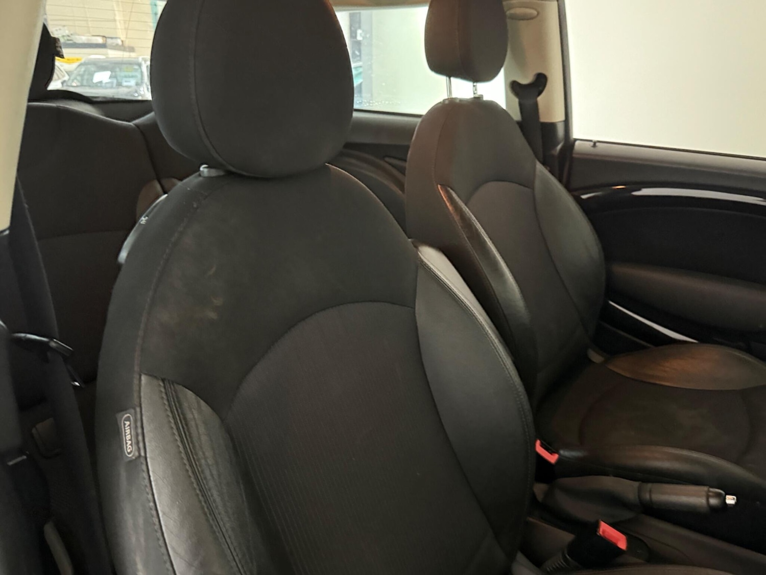 Used MINI Hatch 2011 for sale - 76987662: Photo 23