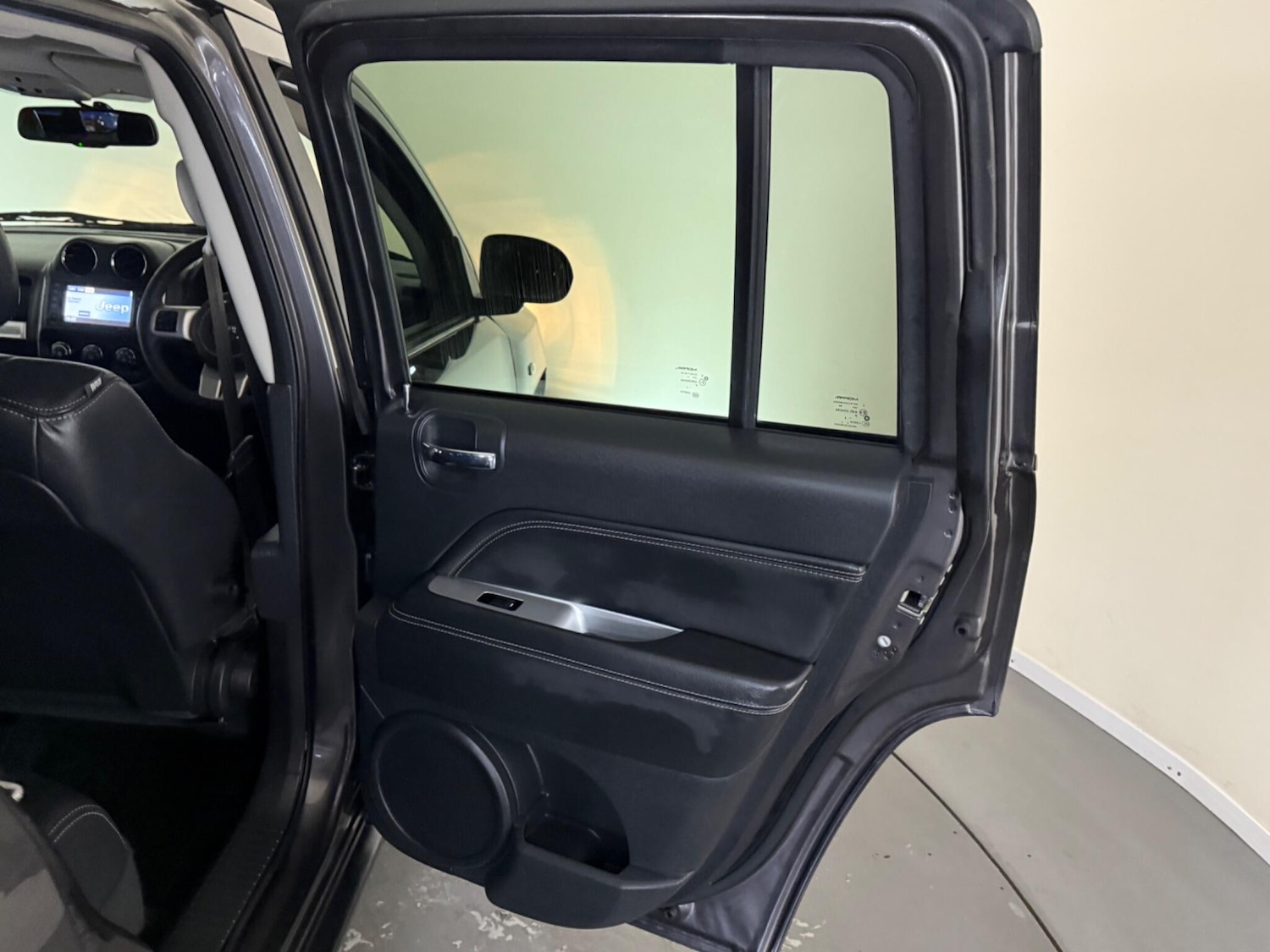 Used Jeep Compass 2014 for sale - 77067281: Photo 44