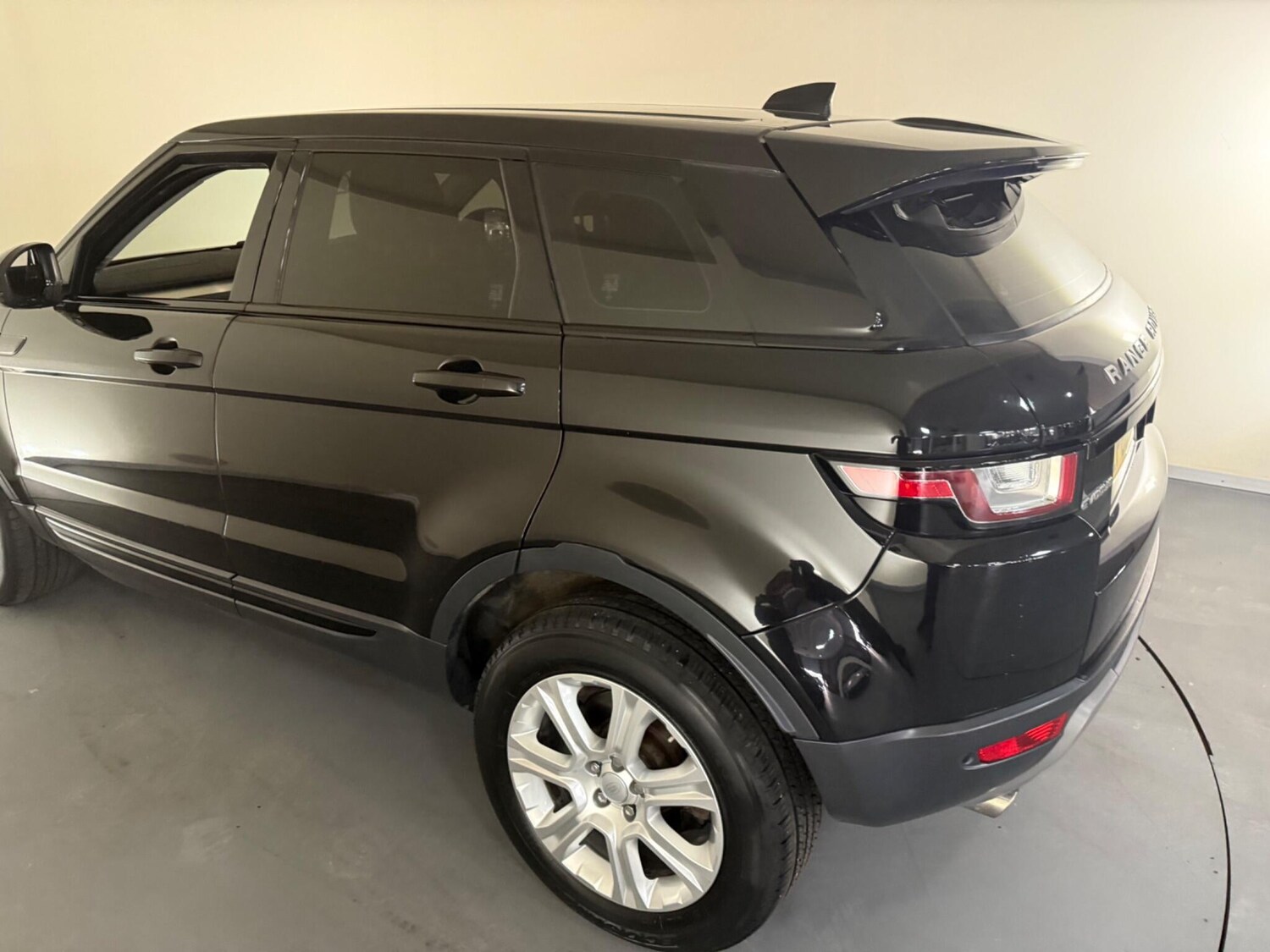 Used Land Rover Range Rover Evoque 2018 for sale - 76409094: Photo 55