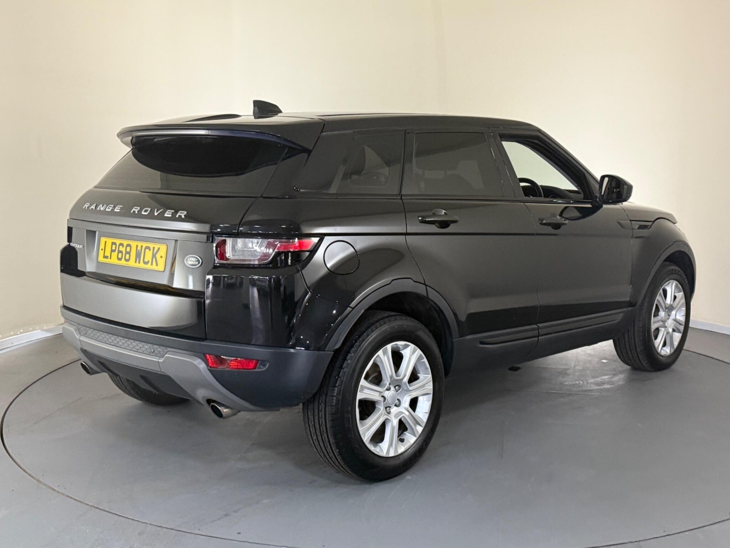 Used Land Rover Range Rover Evoque 2018 for sale - 76409094: Photo 9