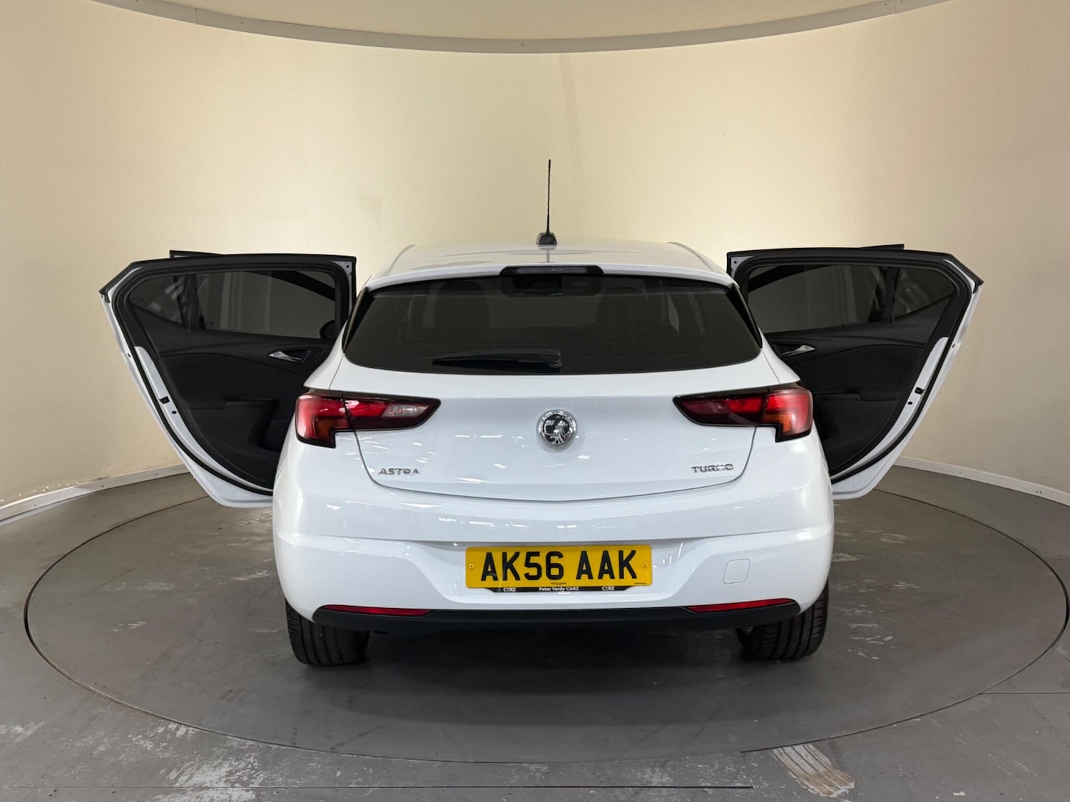 Used Vauxhall Astra 2017 for sale - 76408781: Photo 12
