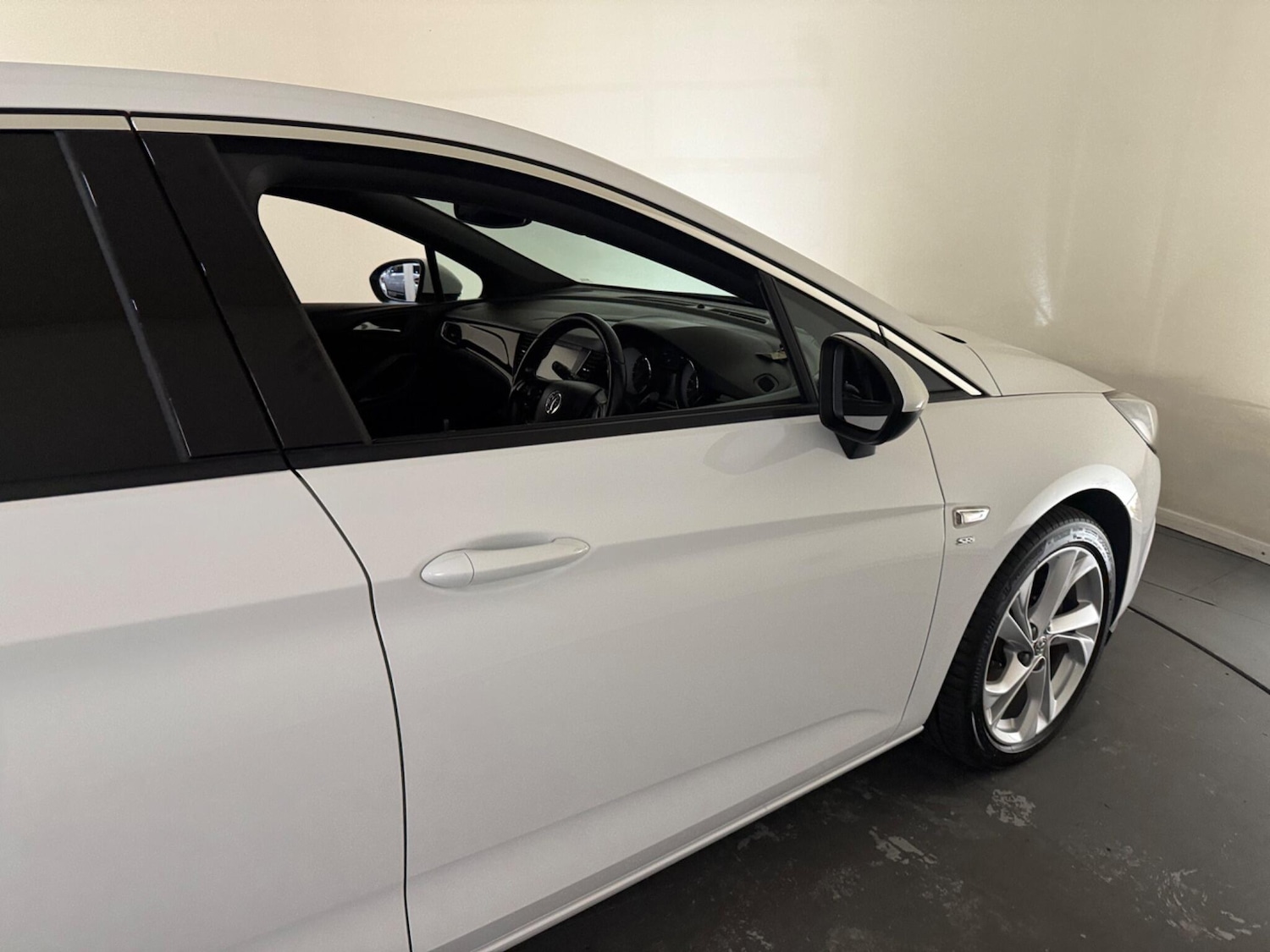 Used Vauxhall Astra 2017 for sale - 76408781: Photo 15