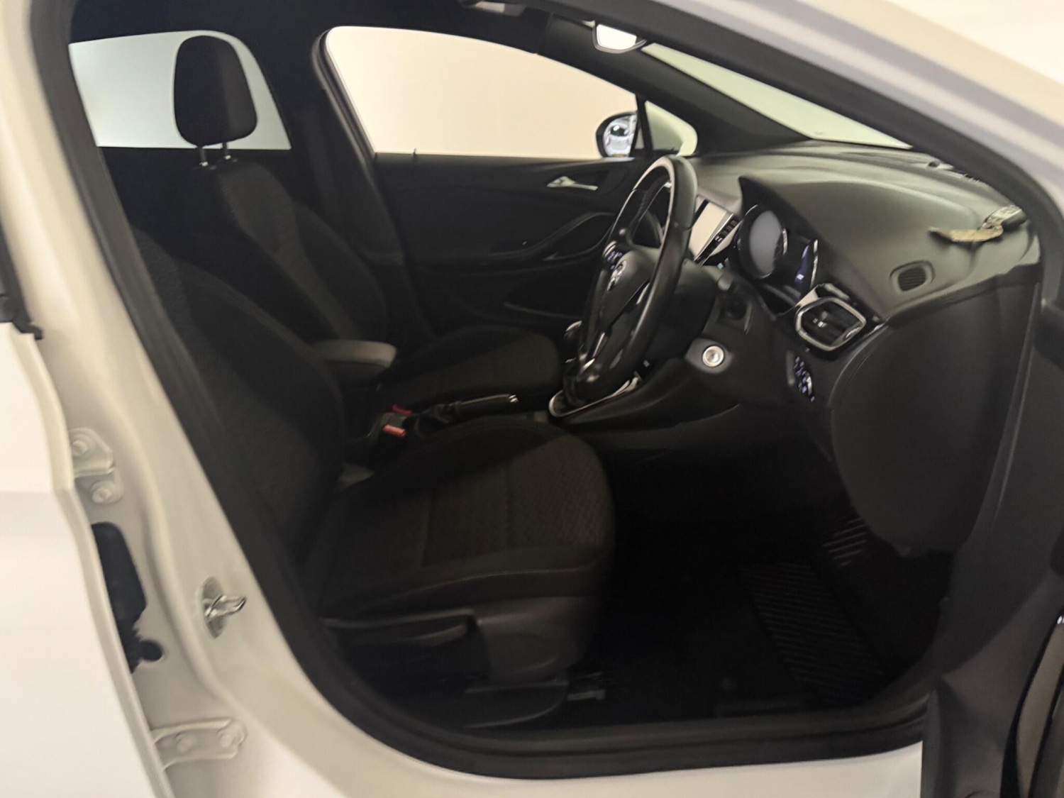 Used Vauxhall Astra 2017 for sale - 76408781: Photo 21