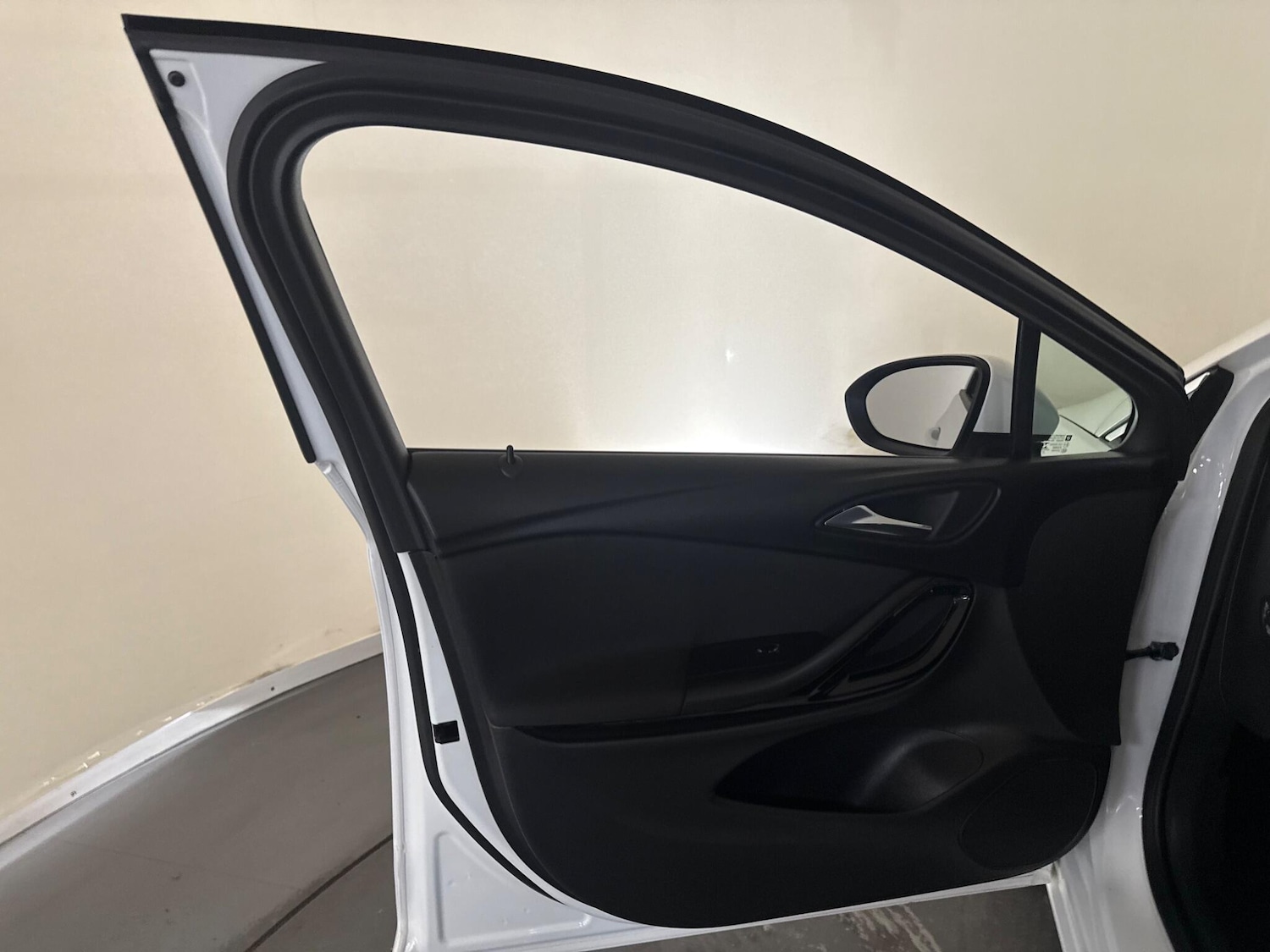 Used Vauxhall Astra 2017 for sale - 76408781: Photo 64