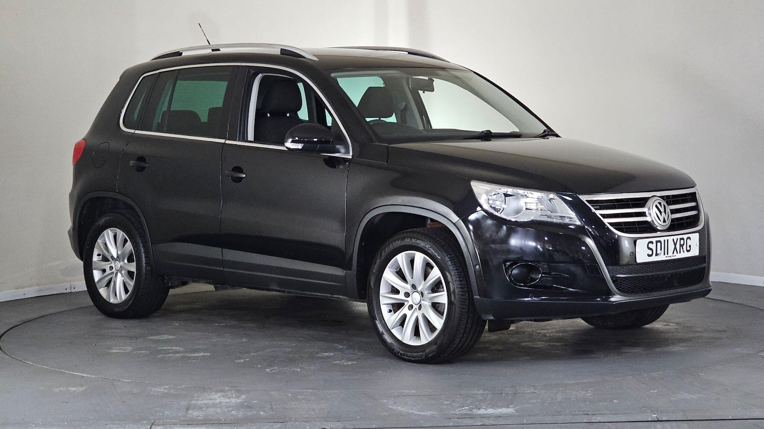 Used Volkswagen Tiguan 2011 for sale - 76409524: Photo 1