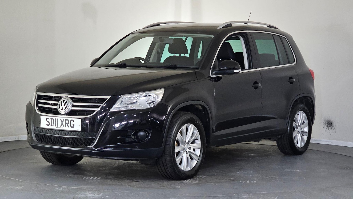 Used Volkswagen Tiguan 2011 for sale - 76409524: Photo 11