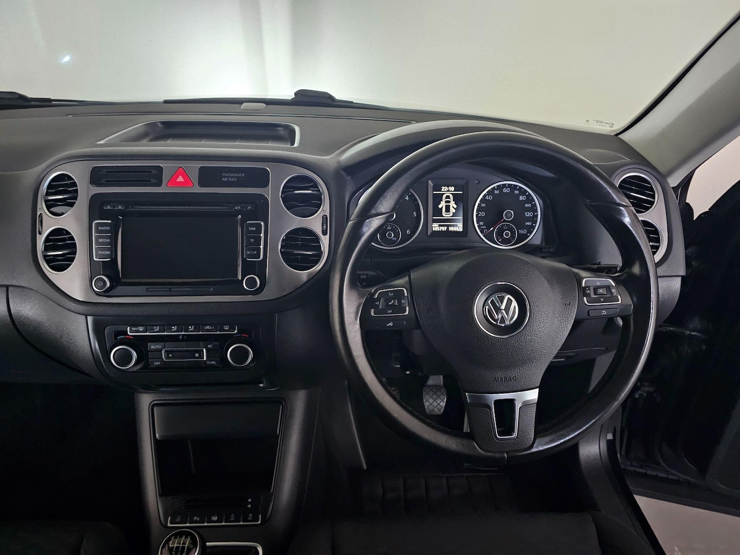 Used Volkswagen Tiguan 2011 for sale - 76409524: Photo 32