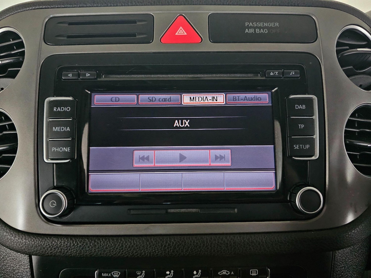 Used Volkswagen Tiguan 2011 for sale - 76409524: Photo 45