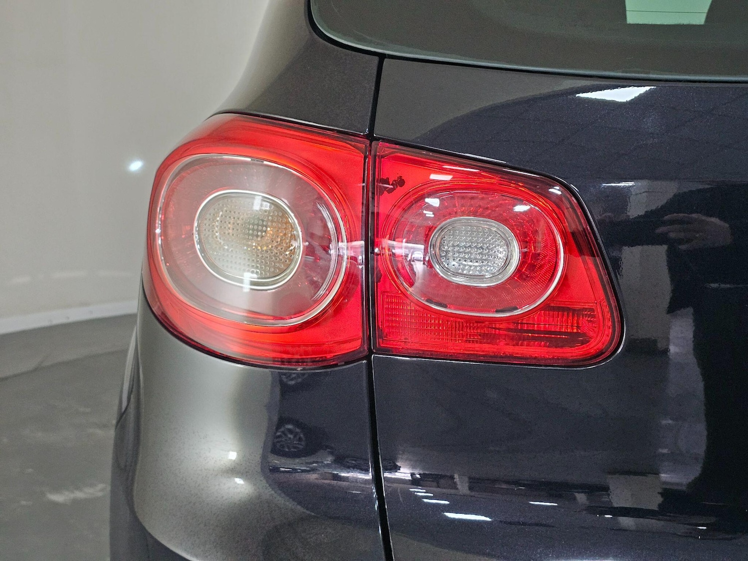 Used Volkswagen Tiguan 2011 for sale - 76409524: Photo 47